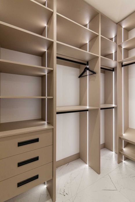 Вишукані апартаменти за адресою І. Франка 35