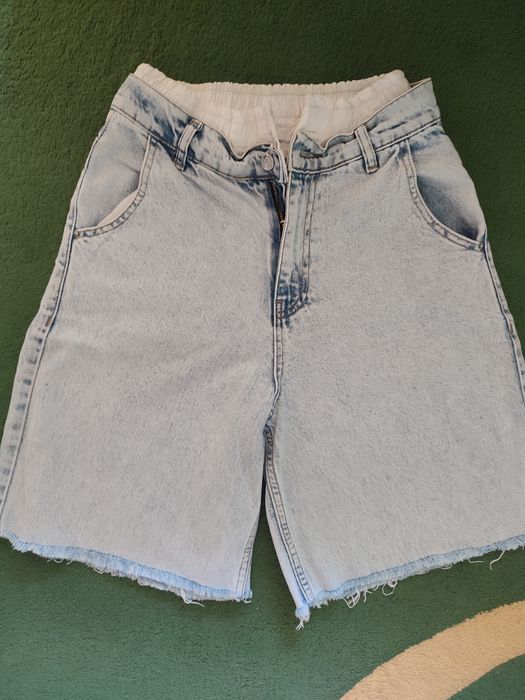 Продаю шорти жіночі