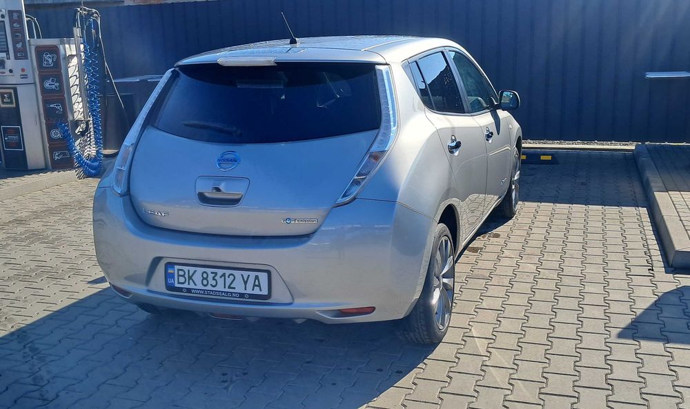 Nissan Leaf 2014