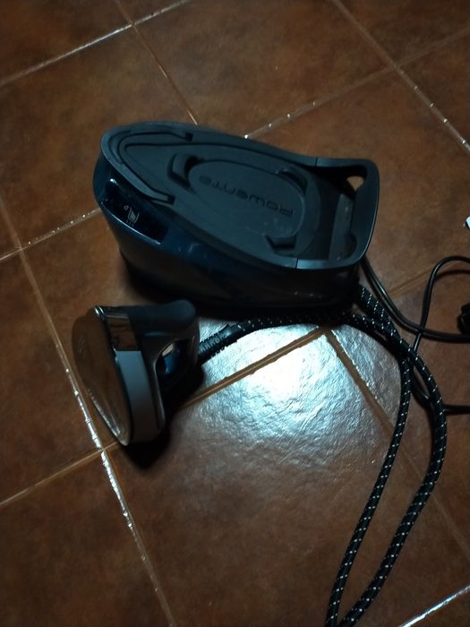 Ferro Rowenta praticamente novo