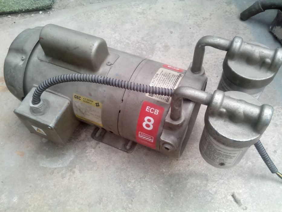 Bomba de vácuo Ewards ECB8