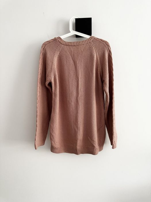 Sweter warkoczowy splot Stradivarius pudrowy róż