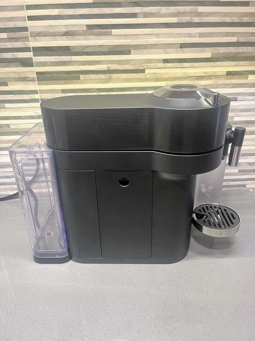 Vertuo Lattissima Matte Black & Glossy DeLonghi com Garantia