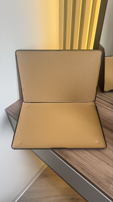 Шкіряний чохол-накладка iCarer Real Leather Woven Pattern for MacBook Pro 13