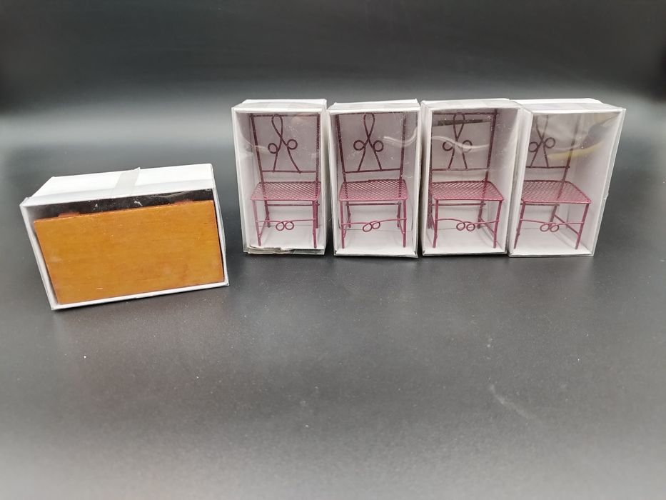 Mini mebelki zestaw ogrodowy cztery  krzesła i stoł skala 1:12 mebelk