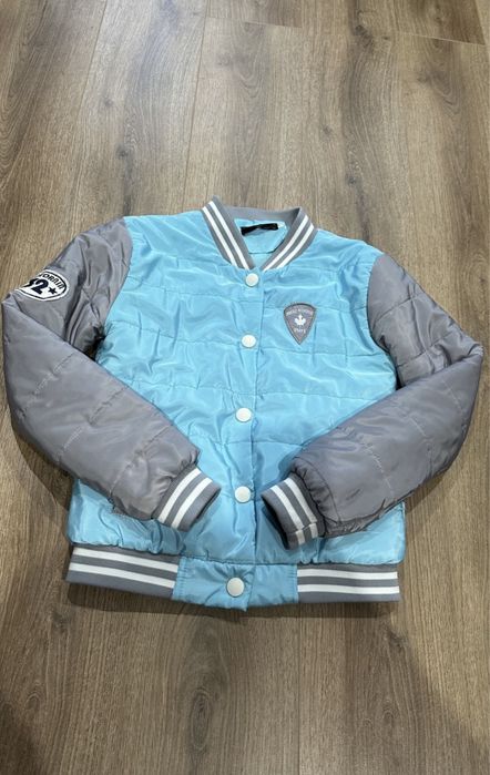 Куртка бомбер в идеальном состоянии размер S