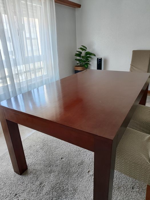 Mesa de sala extensível (madeira maciça)