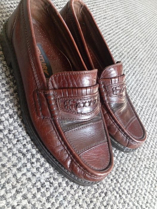 mokasyny unisex marki Century mahoniowe r. 41