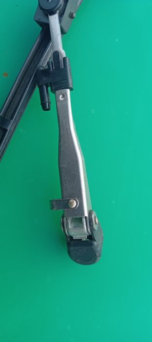 Дворники на фары ВАЗ 2107