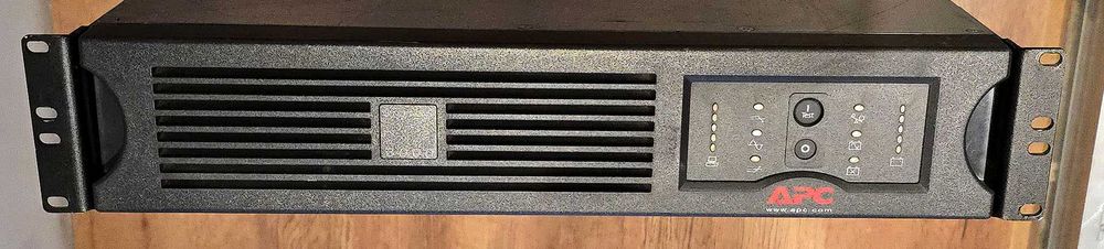 UPS APC Smart 3000 2U