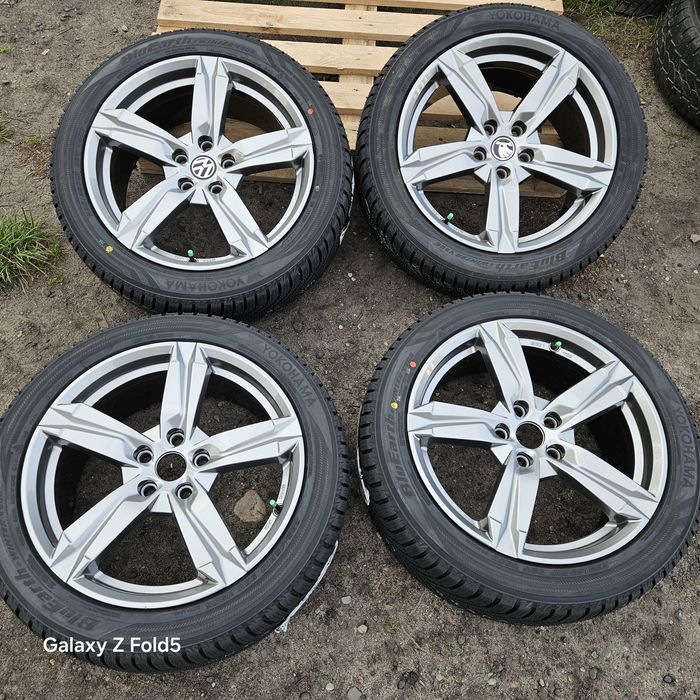 Koła zimowe 235/45/18 Skoda Superb VW Passat B8 5x112 Yokohama 2025rok