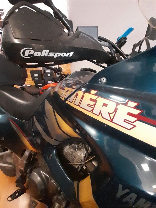 Yamaha Tenere com malas laterais em alumínio  e To case