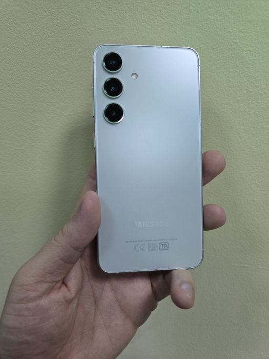 Samsung S24 8/256Gb (SM-S921B/DS) Гарантія