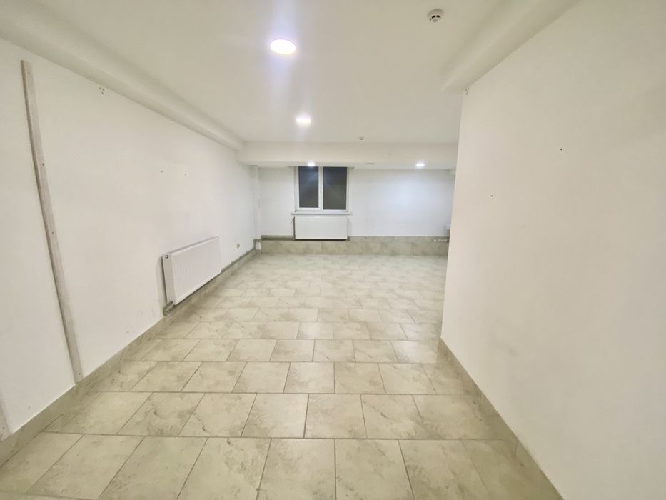 Продається комерційне приміщення.Терміново! 354 м². Офіси. ТЦ. 550$/м²