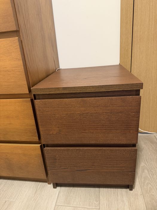 Cómoda 4 Gavetas + Mesa de Cabeceira (IKEA MALM efeito Carvalho)