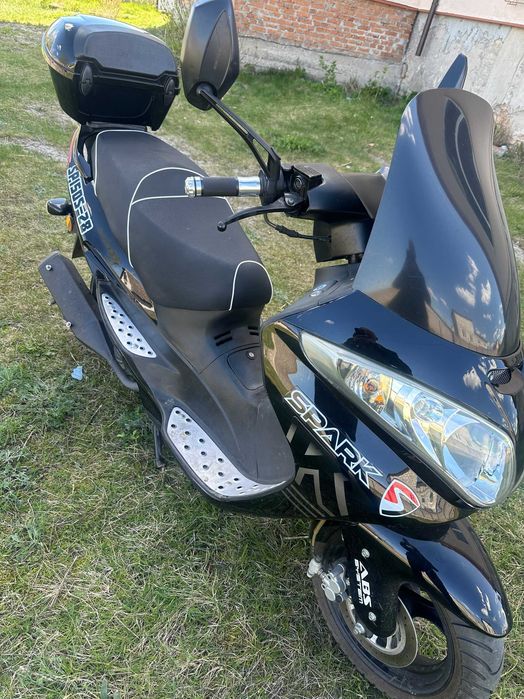 скутер Spark SP150S-28(150 кубів)