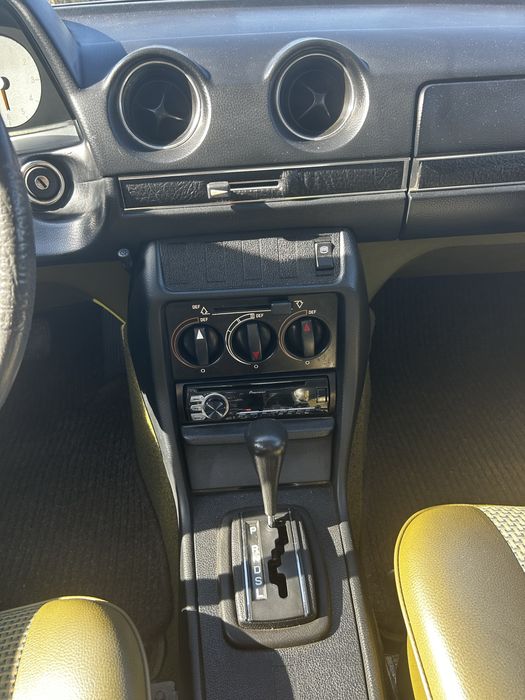 Mercedes Benz 200 - clássico