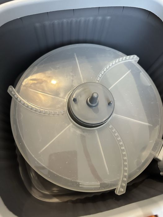 Швабра з системою самоочищення