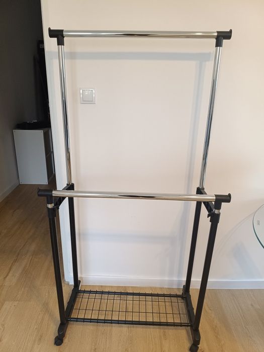 Duży wieszak podwójny na ubrania szerokość 90 cm