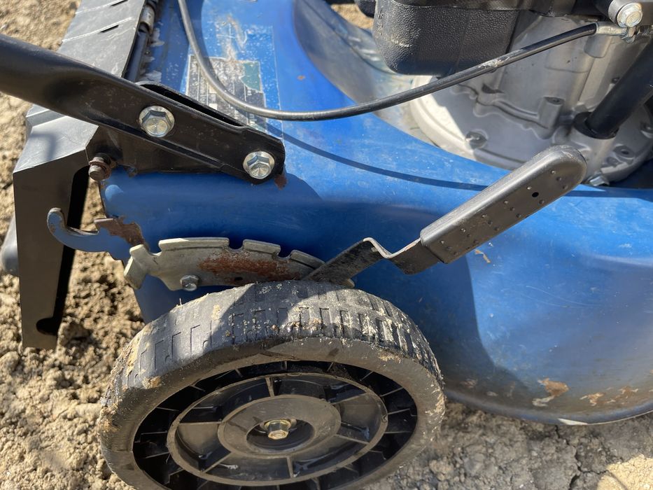 Продам бензокосарку Einhell