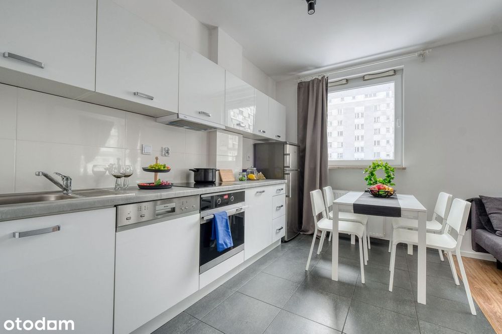 Przestronny apartament w centrum, przy Rondzie ONZ