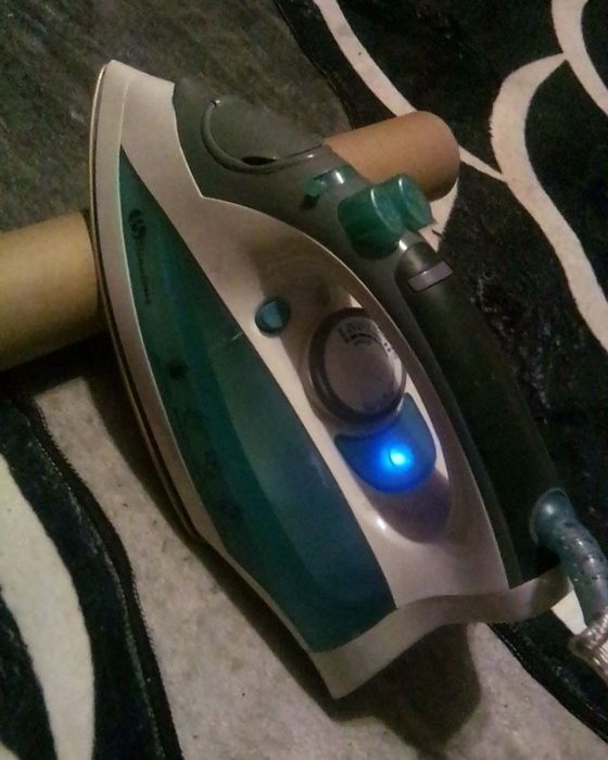 Утюги в продаже.