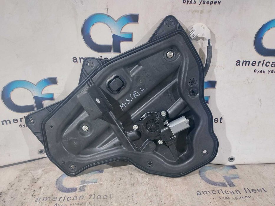 Mazda 3 14-18 Стеклоподъемник с мотором задний левый / Мазда 3