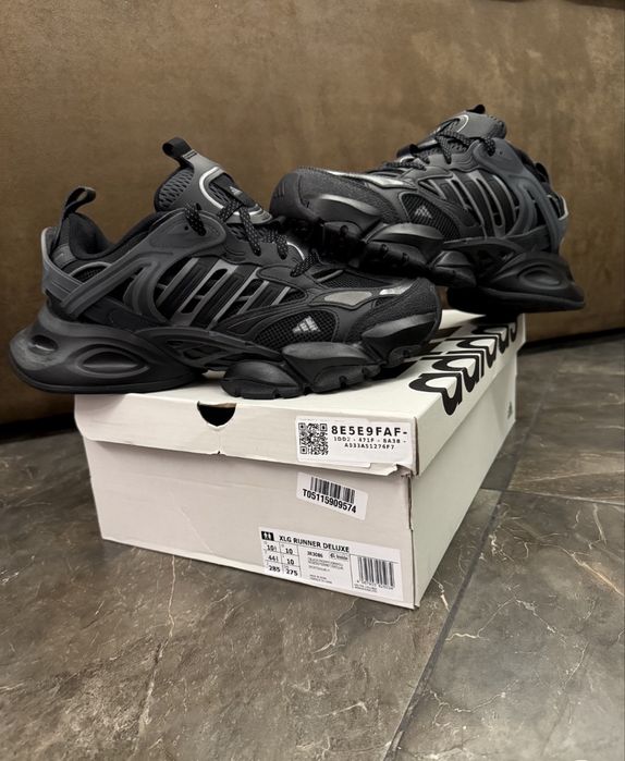 adidas xlg runner deluxe total black 44 оригинал jr3086