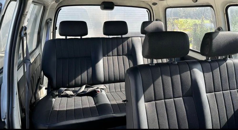 Bancos 3 lugares - TOYOTA HIACE