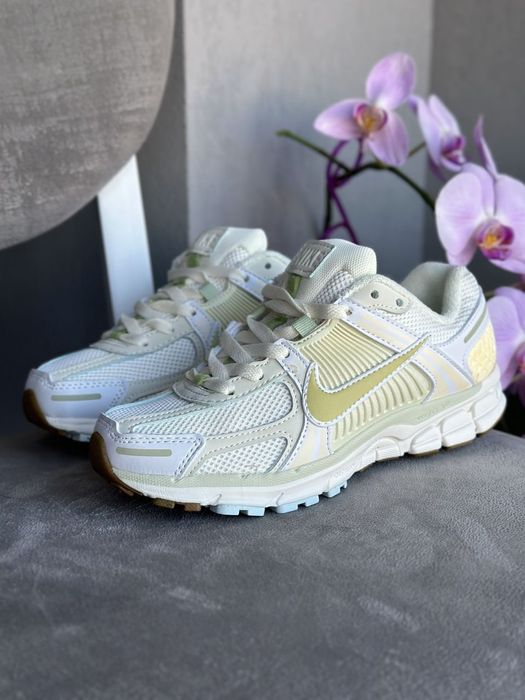 Жіночі кросівки Nike Zoom Vomero 5 / кросівки найк / жіночі кросівки