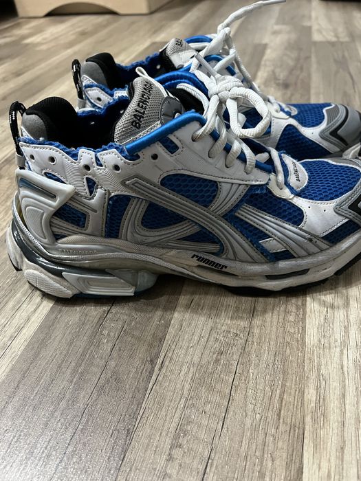 balenciaga runner 42