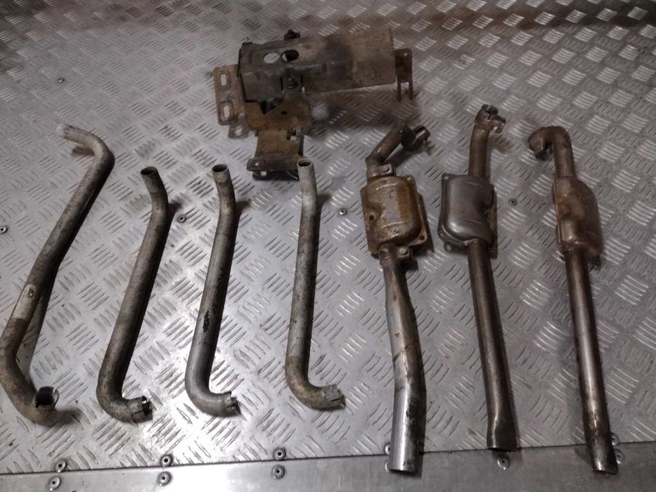 Sharan Galaxy Alhambra kosz obudowa dogrzewacza webasto tłumik rurka