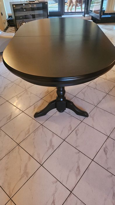 Stół drewniany z 14 krzeslami