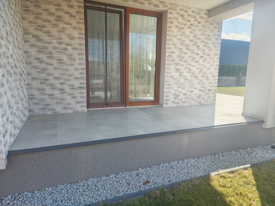 Nowoczesny, 2-letni dom na sprzedaż