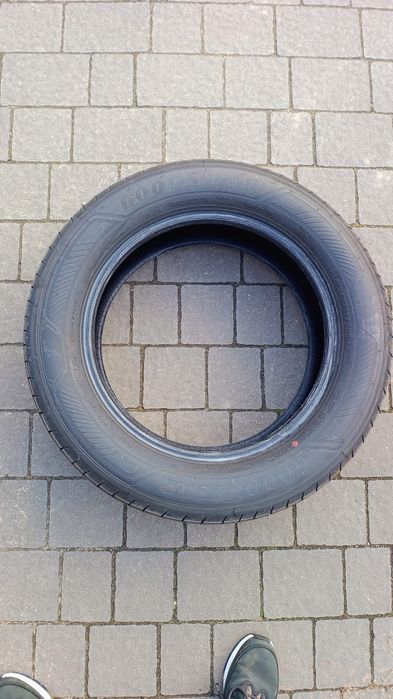 Opony Goodyear Efficient Grip