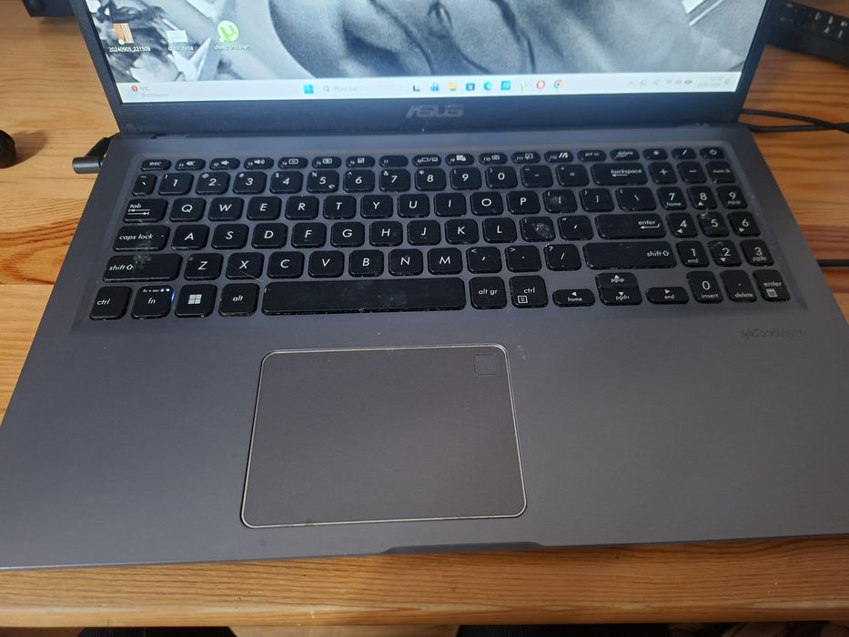 Laptop asus bardzo dobry stan
