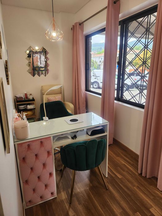 Aluguer de mesa de manicure