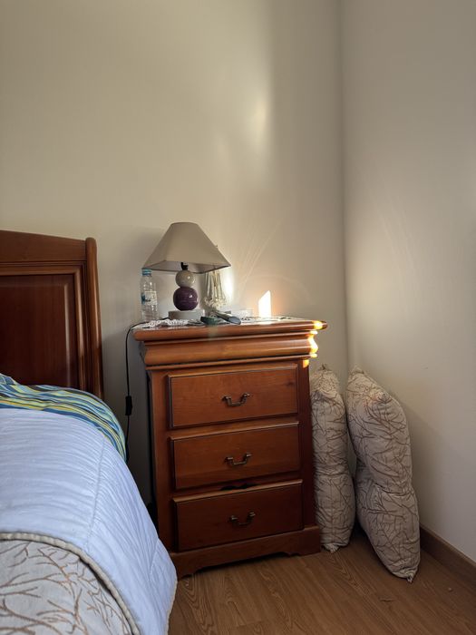 Vendo Mobilia de quarto de Casal