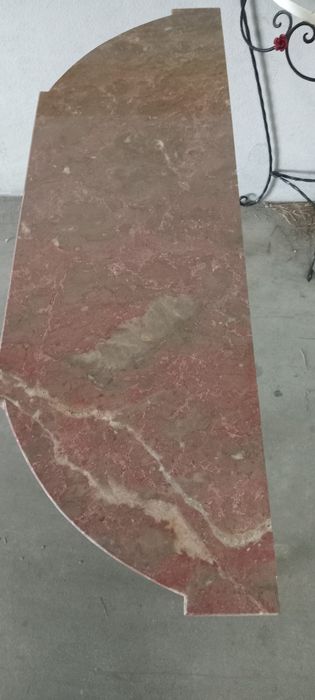 Mesa Antiga em bom estado