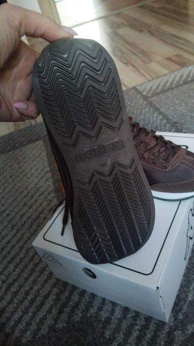 Buty sportowe czekolada