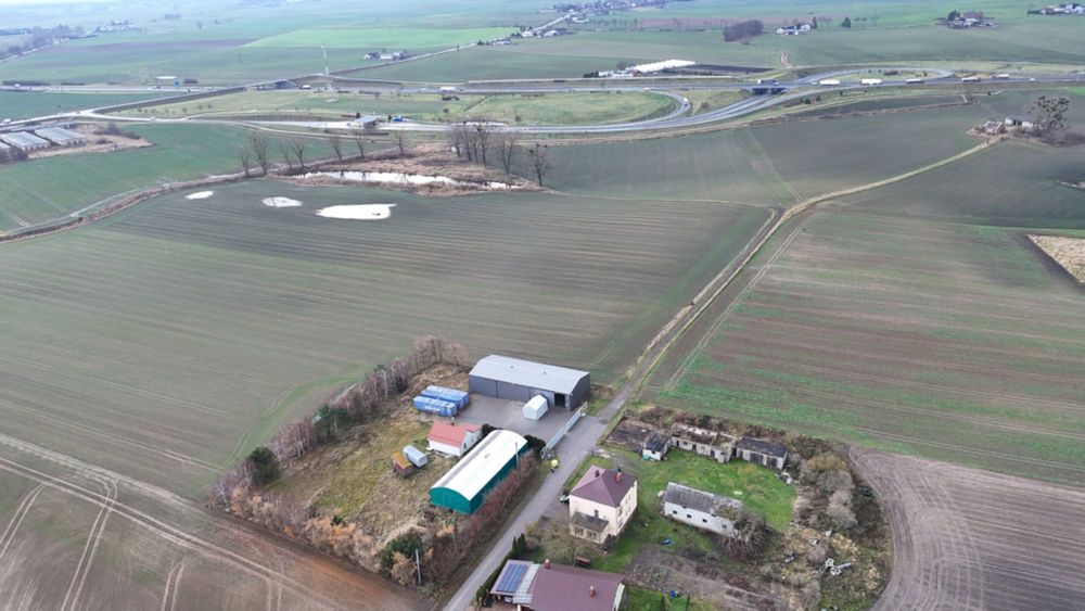 Hala 400 m + hala namiotowa 230 m+ plac TIR  Przy A1 Stanisławie Tczew