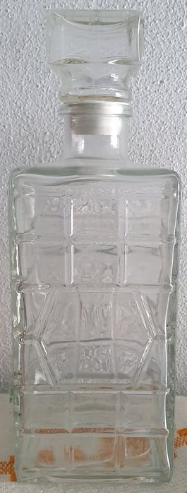 Antique Bottles443513139679744002