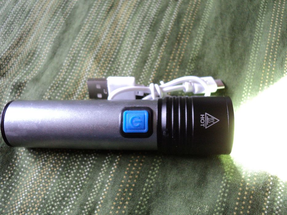 Фонарик карманный.