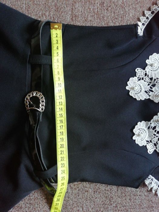 Продам шкільне плаття/платье в школу на дівчинку р. 110 - 116.