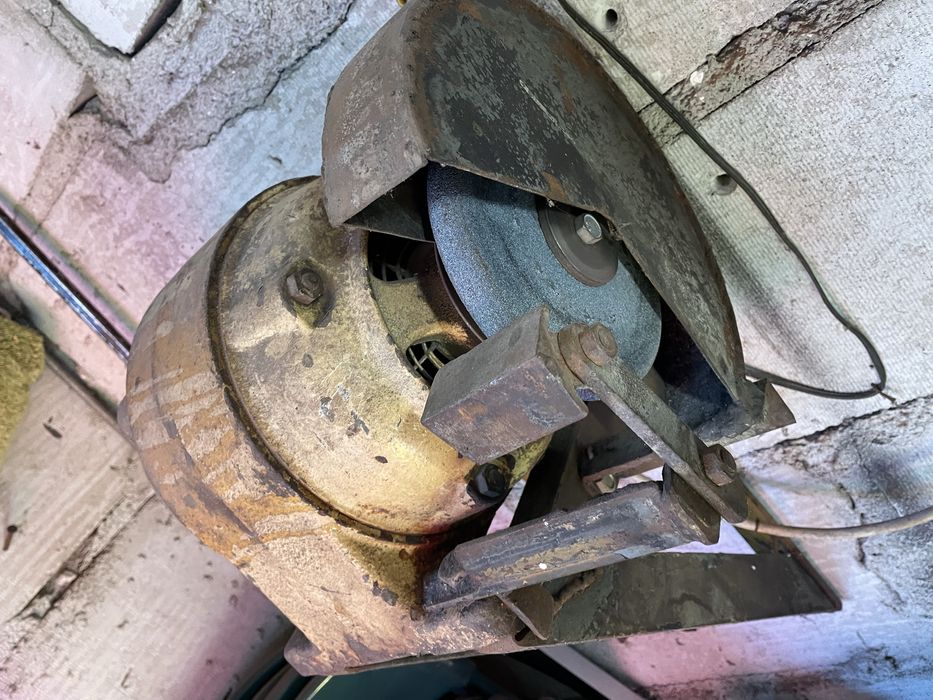 Szlifierka / silnik elektryczny MEZ 1.5kW siła