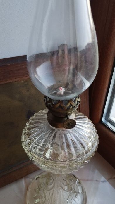 Старовинна гасова лампа.