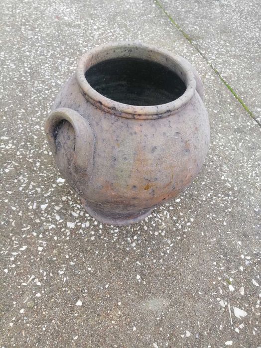 Pote de Barro Antigo