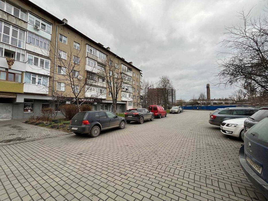 Продається 1 кім. біля парку Шевченка