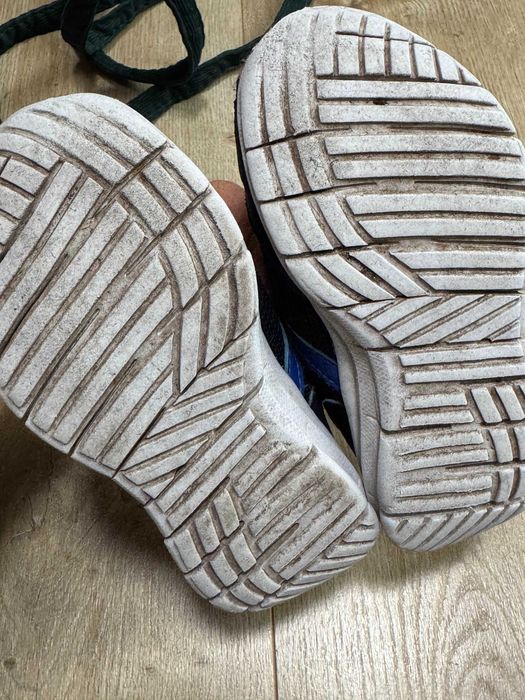 Buciki do biegania dzieciece sportowe 26