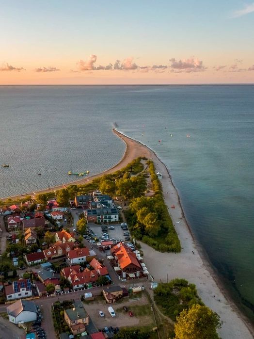 Domek  6 - 8 osobowy nad morzem, 100 m do plaży, jacuzzi. Rewa koło Gdyni